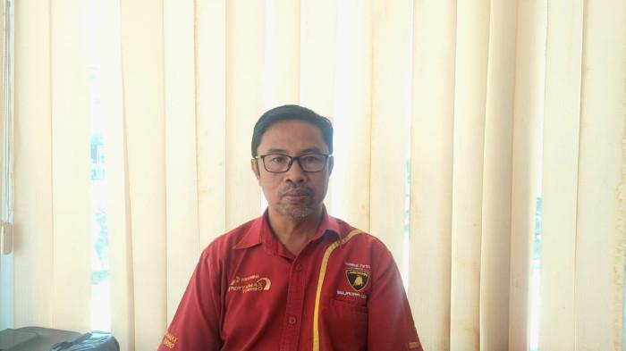 ANTREAN BBM - Agus, pengawas SPBU Hungaluwa, Kabupaten Gorontalo, Provinsi Gorontalo.