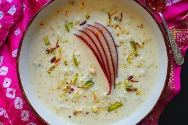 Apple Kheer Recipe: A Delicious Twist on the Classic Indian Dessert