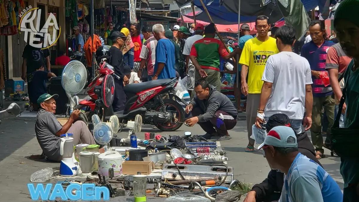 KABAR KLATEN - Serunya Pasar Wagen Pedan Klaten, surga buruan barang bekas.