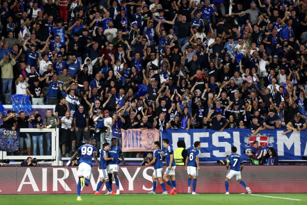 COMO, ITALY - SEPTEMBER 10: Martin Baturina of Como 1907 celebrates scoring his team’s first goal with teammates during the UEFA Champions League 2026/27 League Phase MD1 match between Como 1907 and RB Leipzig at Giuseppe Sinigaglia Stadium on September 10, 2026 in Como, Italy. (Photo by Marco Luzzani/Getty Images)