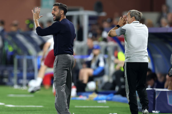 COMO, ITALY - SEPTEMBER 10: Cesc Fabregas, Manager of Como 1907, reacts during the UEFA Champions League 2026/27 League Phase MD1 match between Como 1907 and RB Leipzig at Giuseppe Sinigaglia Stadium on September 10, 2026 in Como, Italy. (Photo by Claudio Villa/Getty Images)