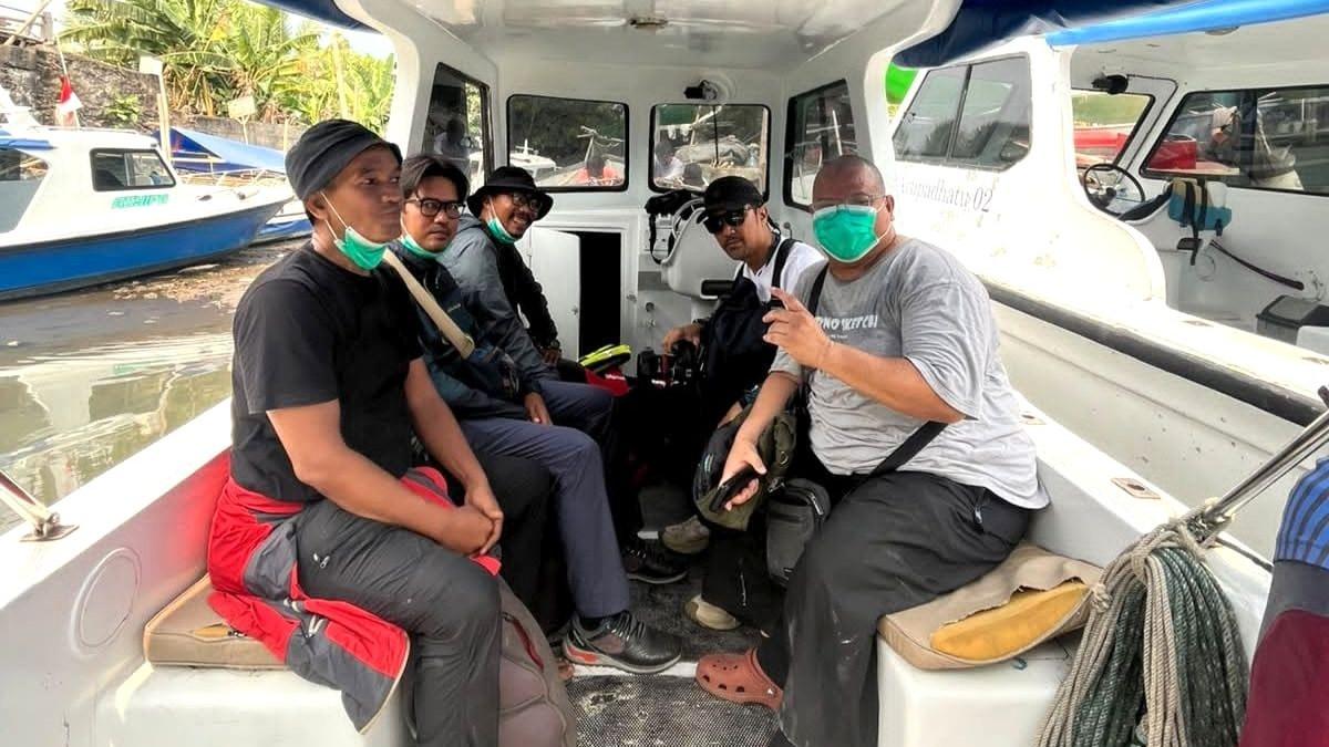 JURNALIS KRAKATAU - Lima Jurnalis hilang kontak saat akan liputan ke Gunung Anak Krakatau dan saat ini masih dalam pencarian