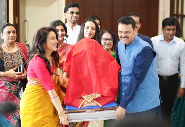 Amruta and Divija Fadnavis Ganesh Chaturthi look